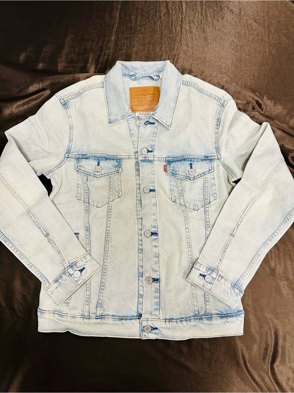 Vtg Y2K Classic Authentic Levi’s Light Blue Denim Trucker Jacket - Mens Sz M